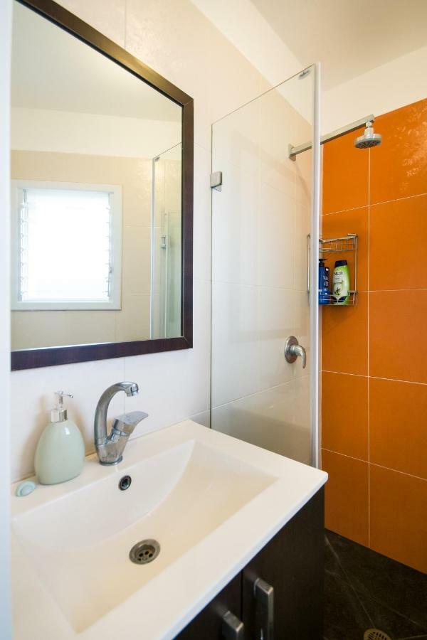 Homey Suite In Zichron Yaakov Zikhron Yaakov Bagian luar foto
