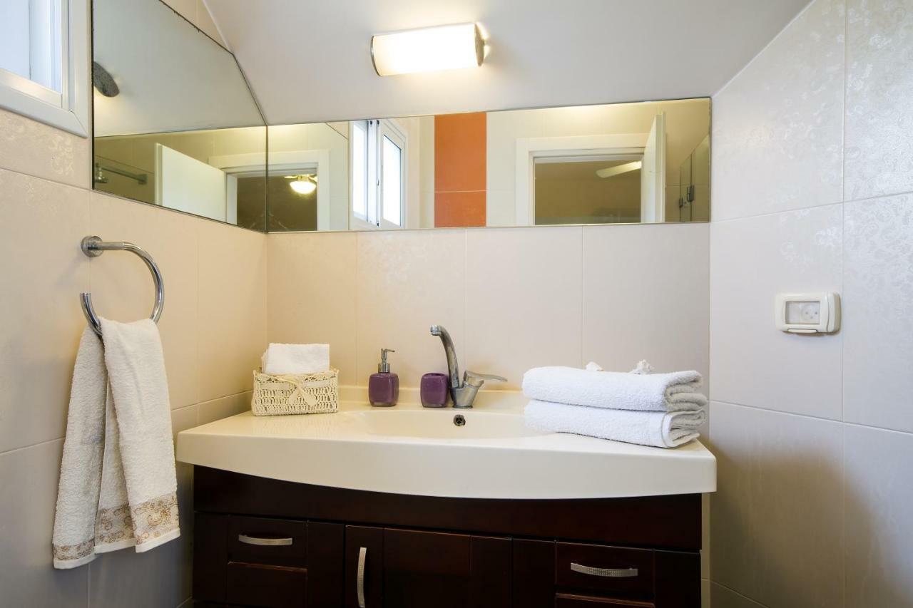 Homey Suite In Zichron Yaakov Zikhron Yaakov Bagian luar foto