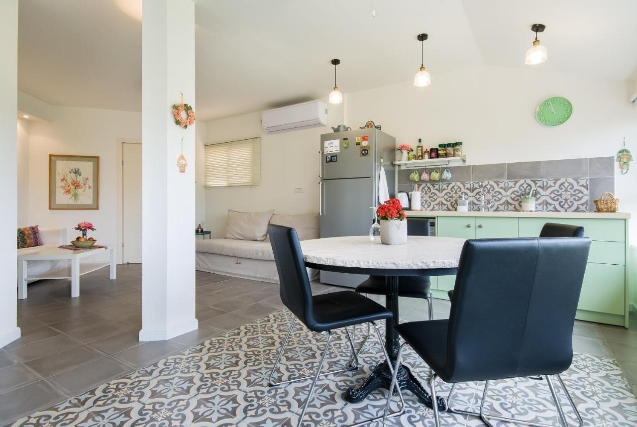 Homey Suite In Zichron Yaakov Zikhron Yaakov Bagian luar foto